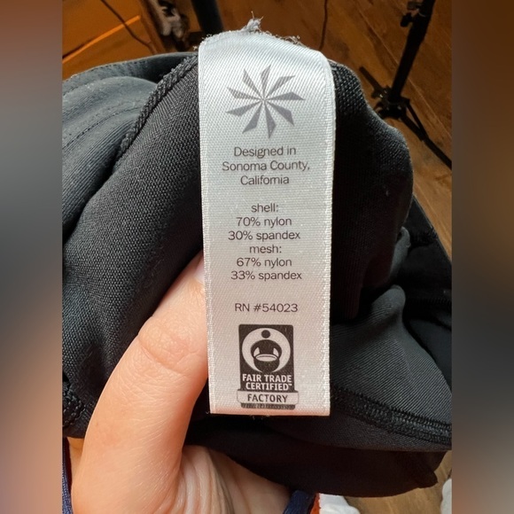 Athleta Stealth Mesh 7/8 Tight - Picture 8 of 10